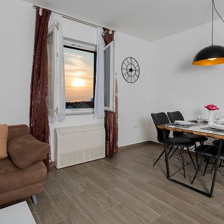 פרוי Villa Anja מראה חיצוני תמונה