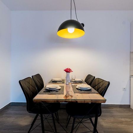 פרוי Villa Anja מראה חיצוני תמונה