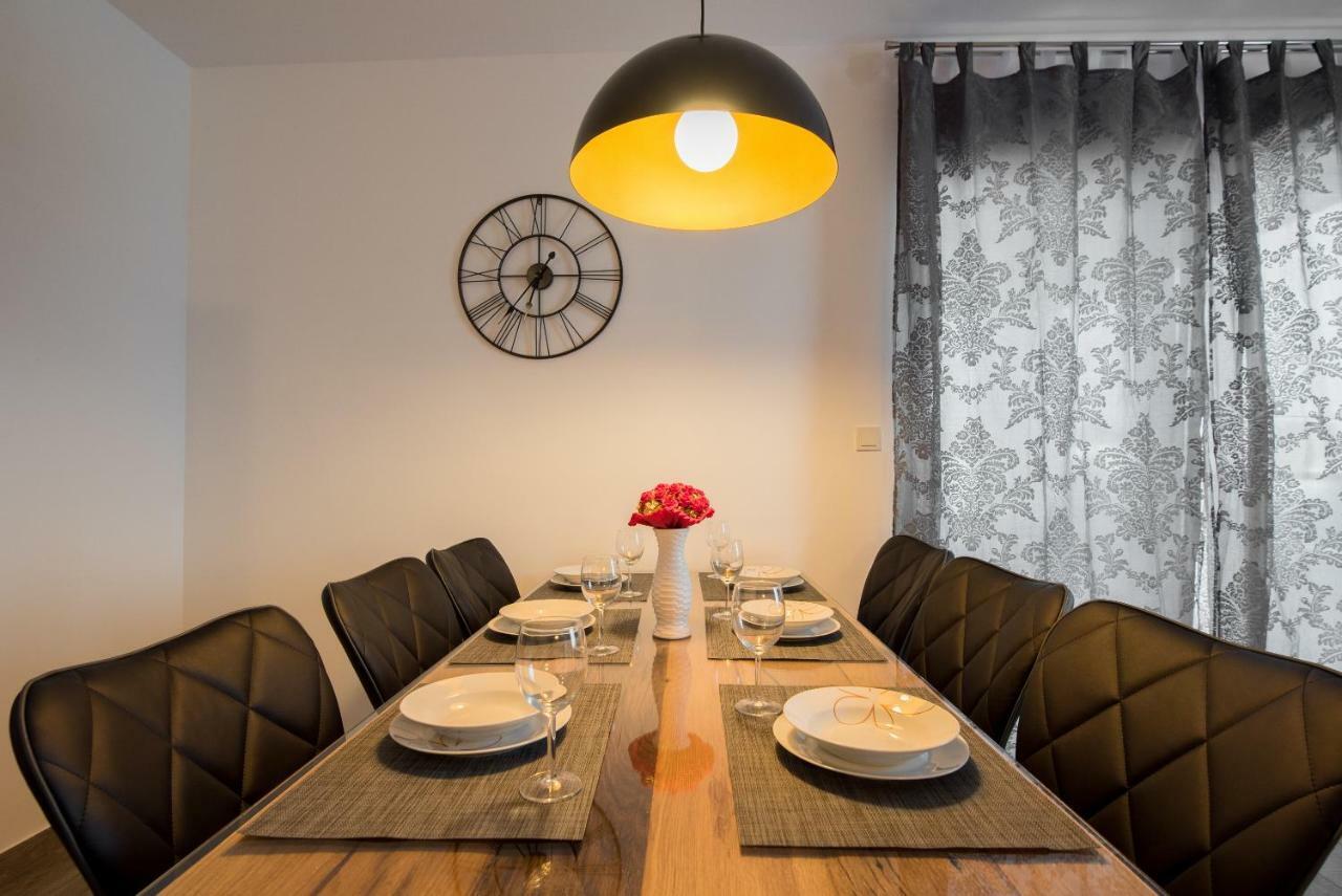 פרוי Villa Anja מראה חיצוני תמונה