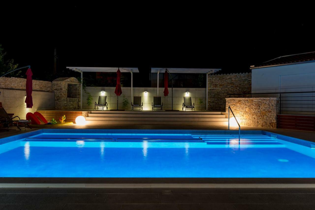 פרוי Villa Anja מראה חיצוני תמונה