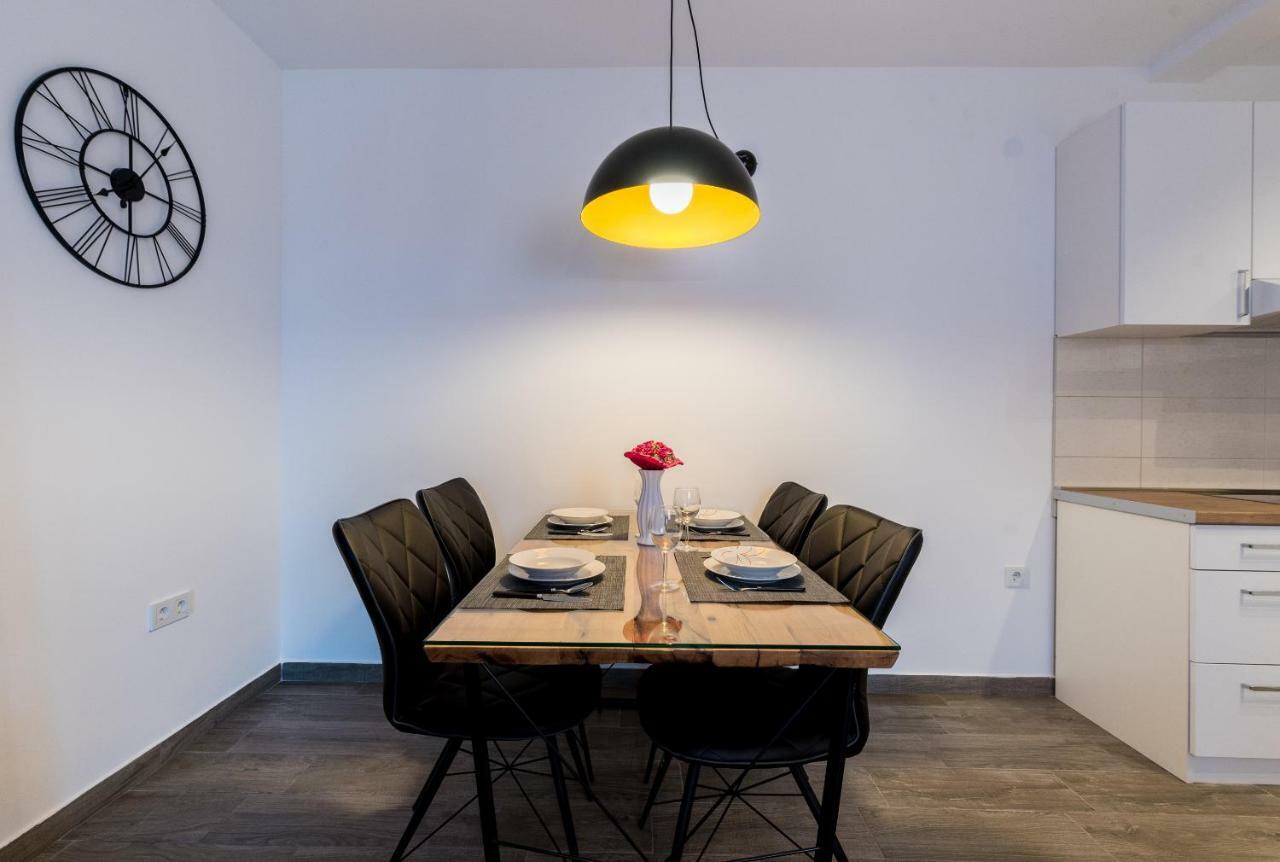 פרוי Villa Anja מראה חיצוני תמונה