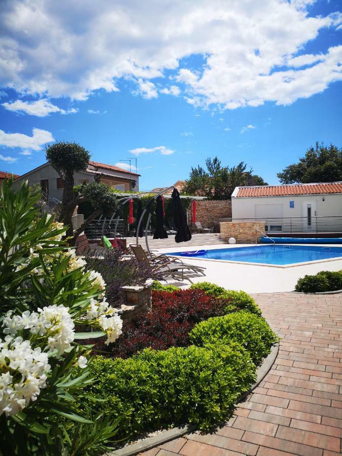 פרוי Villa Anja מראה חיצוני תמונה
