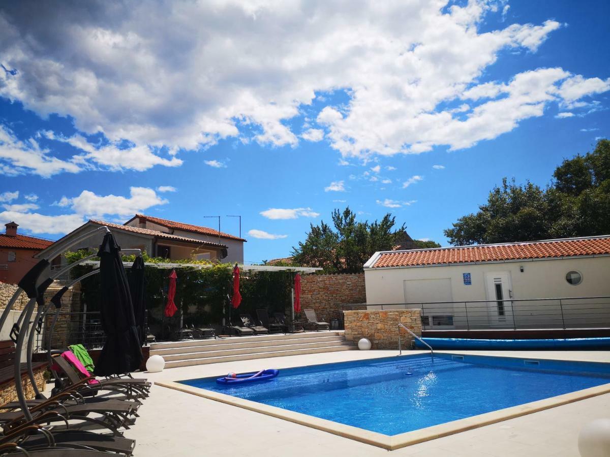 פרוי Villa Anja מראה חיצוני תמונה
